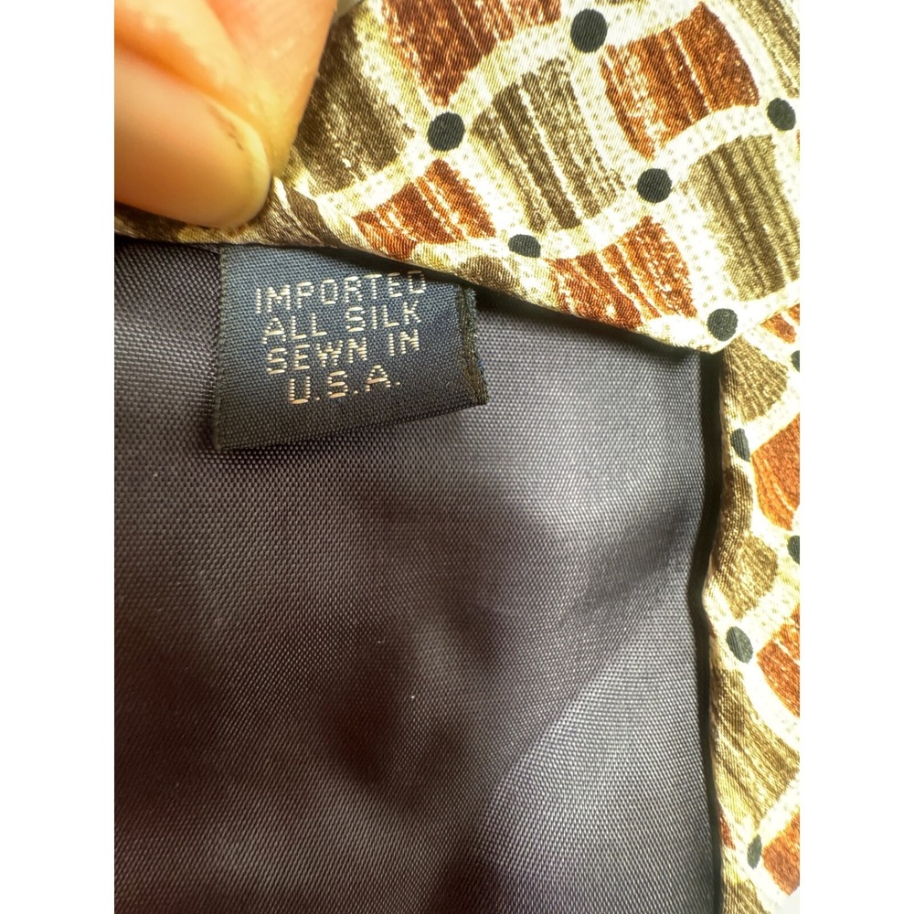Lord & Taylor Necktie Brown Beige Geometric Print Silk Career Tie - Picture 5 of 5